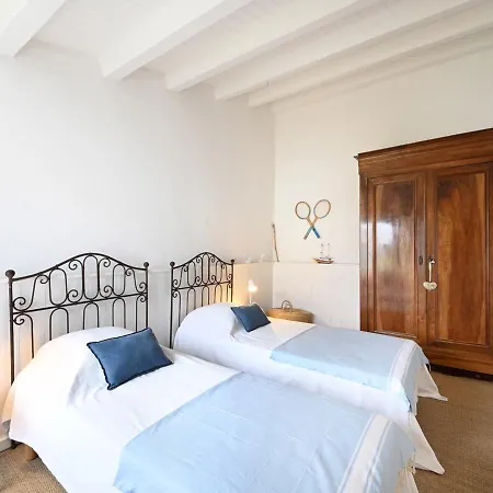 Semesterbostad Maison La Couarde-Sur-Mer, 4 Pieces, 6 Personnes - Fr-1-258-134 *